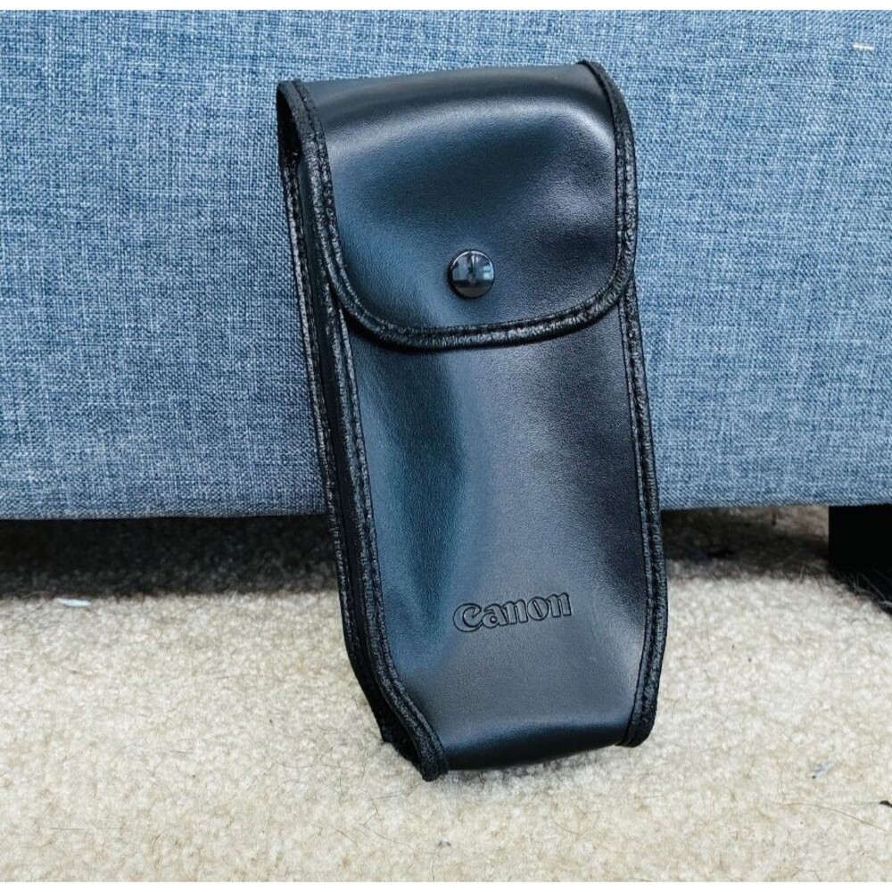 Canon flash leatherette pouch for Speedlite with Shoe Mount